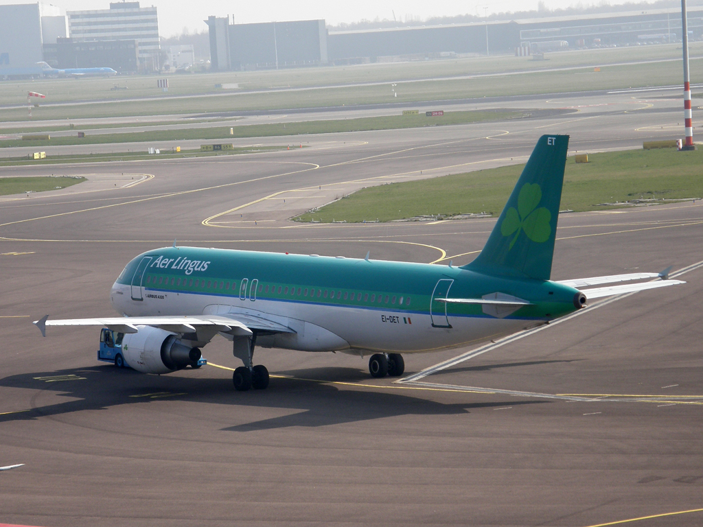 A320-214 Aer Lingus EI-DET Amsterdam_Schiphol March_16_2011