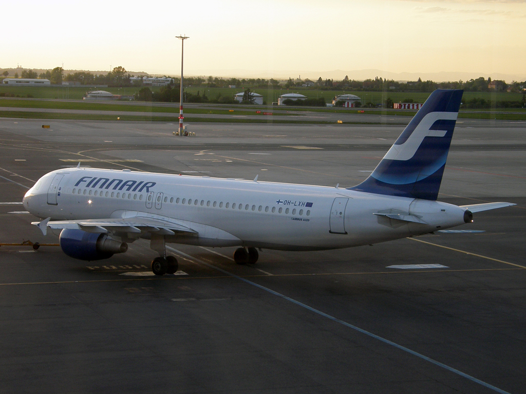 A320-214 Finnair OH-LXH Prague_Ruzyne May_1_2011