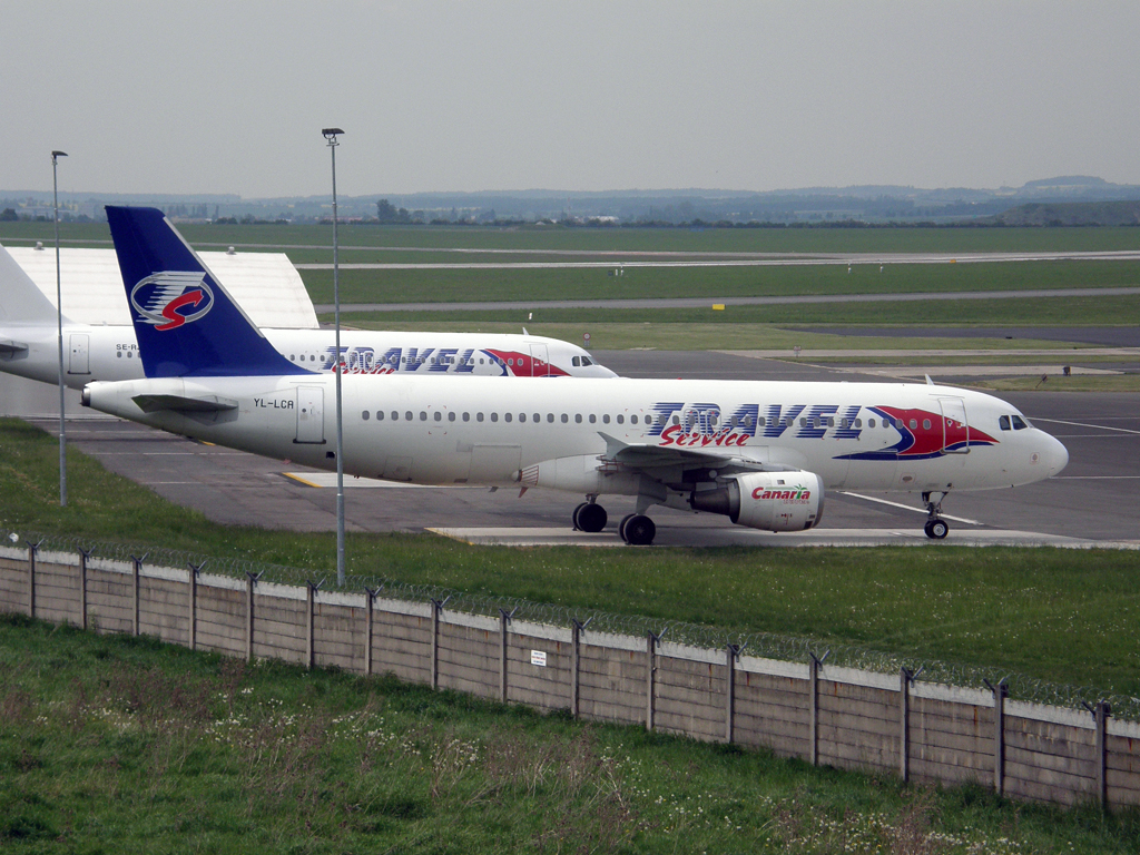 A320-211 Travel Service (SmartLynx Airlines) YL-LCA Prague_Ruzyne May_14_2011