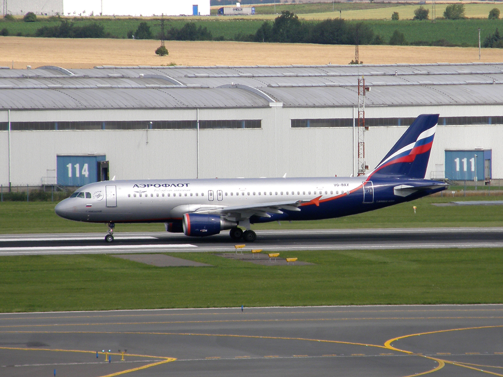 A320-214 Aeroflot Russian Airlines VQ-BAX Prague_Ruzyne (PRG/LKPR) July_25_2009