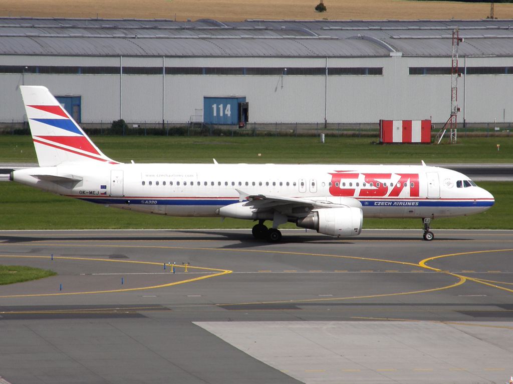 A320-214 ČSA - Czech Airlines OK-MEJ Prague_Ruzyne July_25_2009