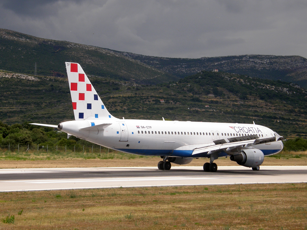 A320-212 Croatia Airlines 9A-CTF Split_Resnik (SPU/LDSP) August_7_2010