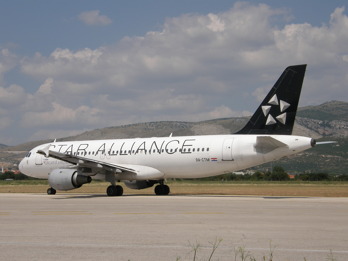 A320-212 Croatia Airlines 9A-CTM Split_Resnik (SPU/LDSP) August_08_2009