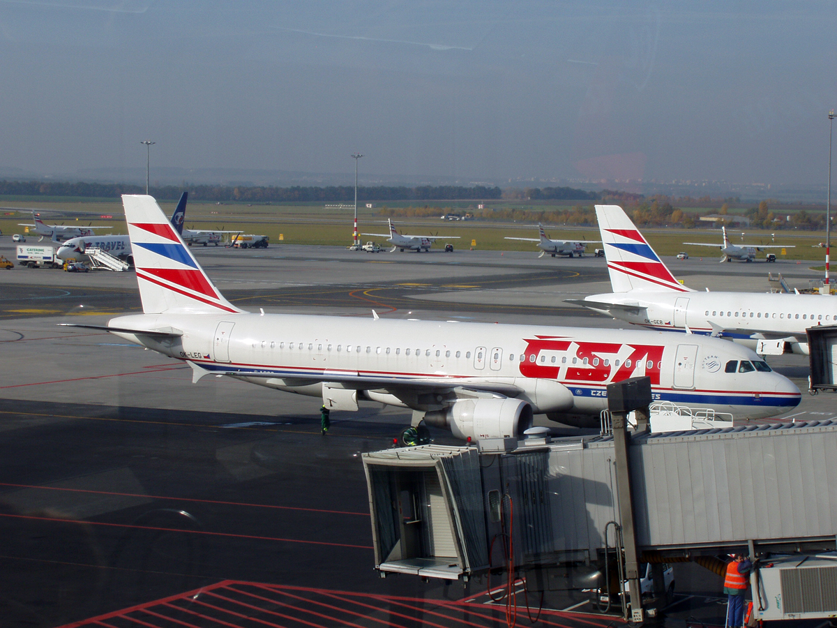 A320-214 ČSA - Czech Airlines OK-LEG Prague_Ruzyne October_26_2006