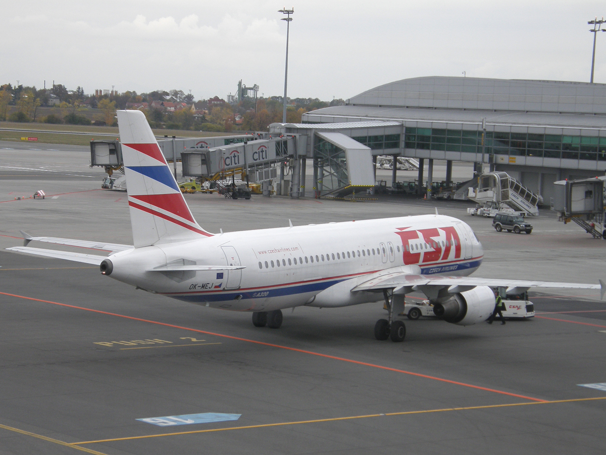 A320-214 ČSA - Czech Airlines OK-MEJ Prague_Ruzyne October_28_2009