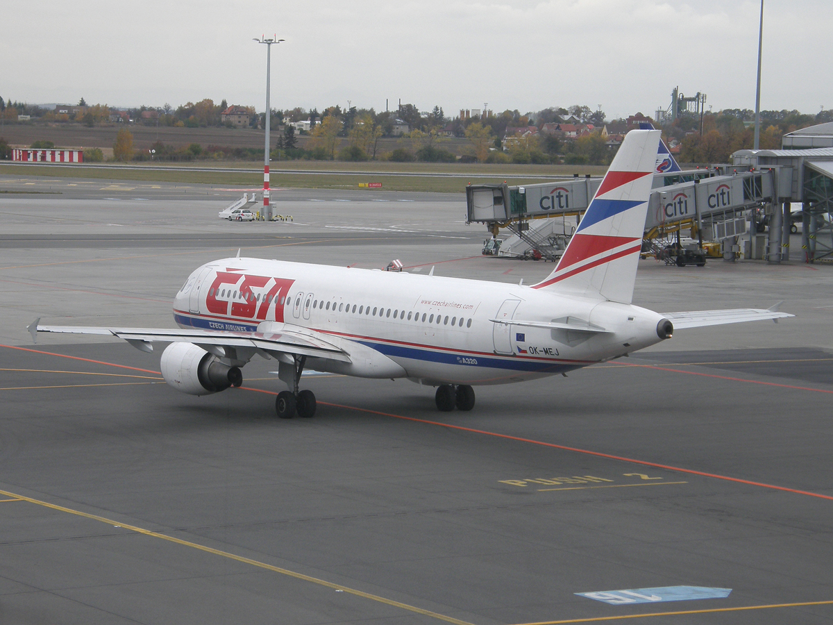 A320-214 ČSA - Czech Airlines OK-MEJ Prague_Ruzyne October_28_2009