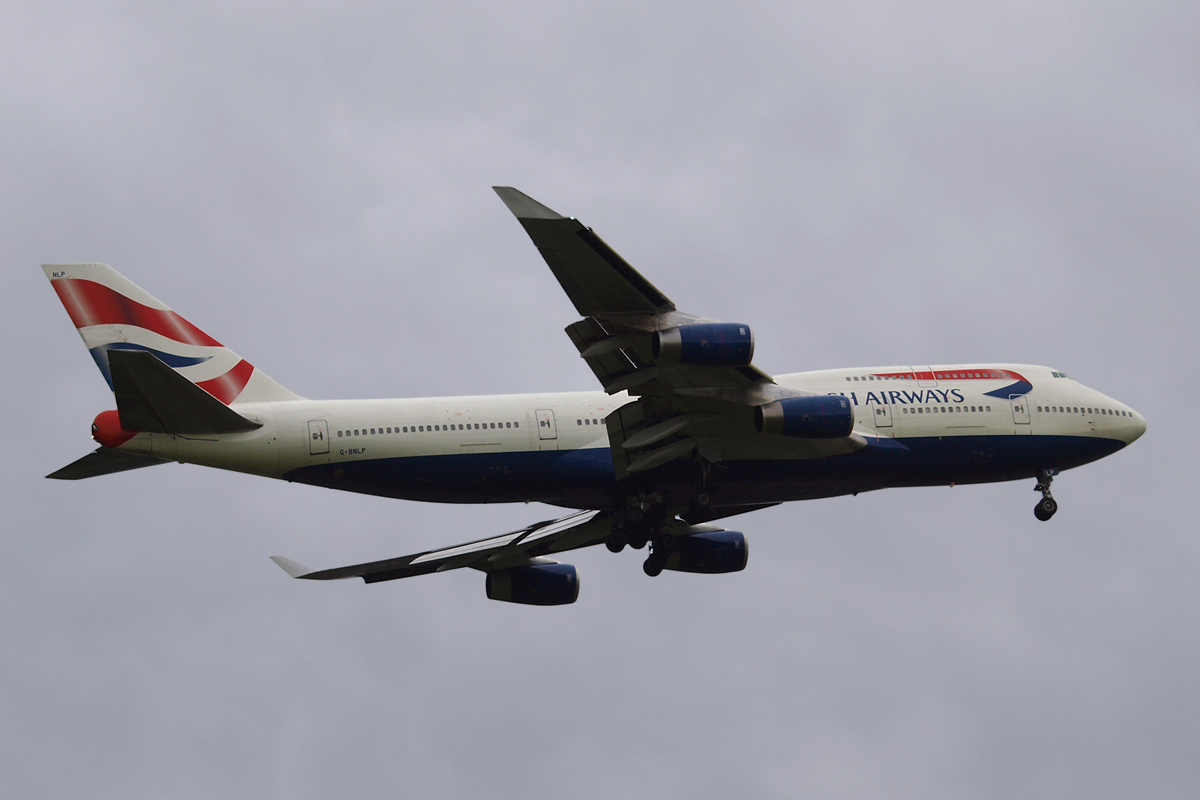 B747-436 British Airways G-BNLP London_Heathrow November_13_2010