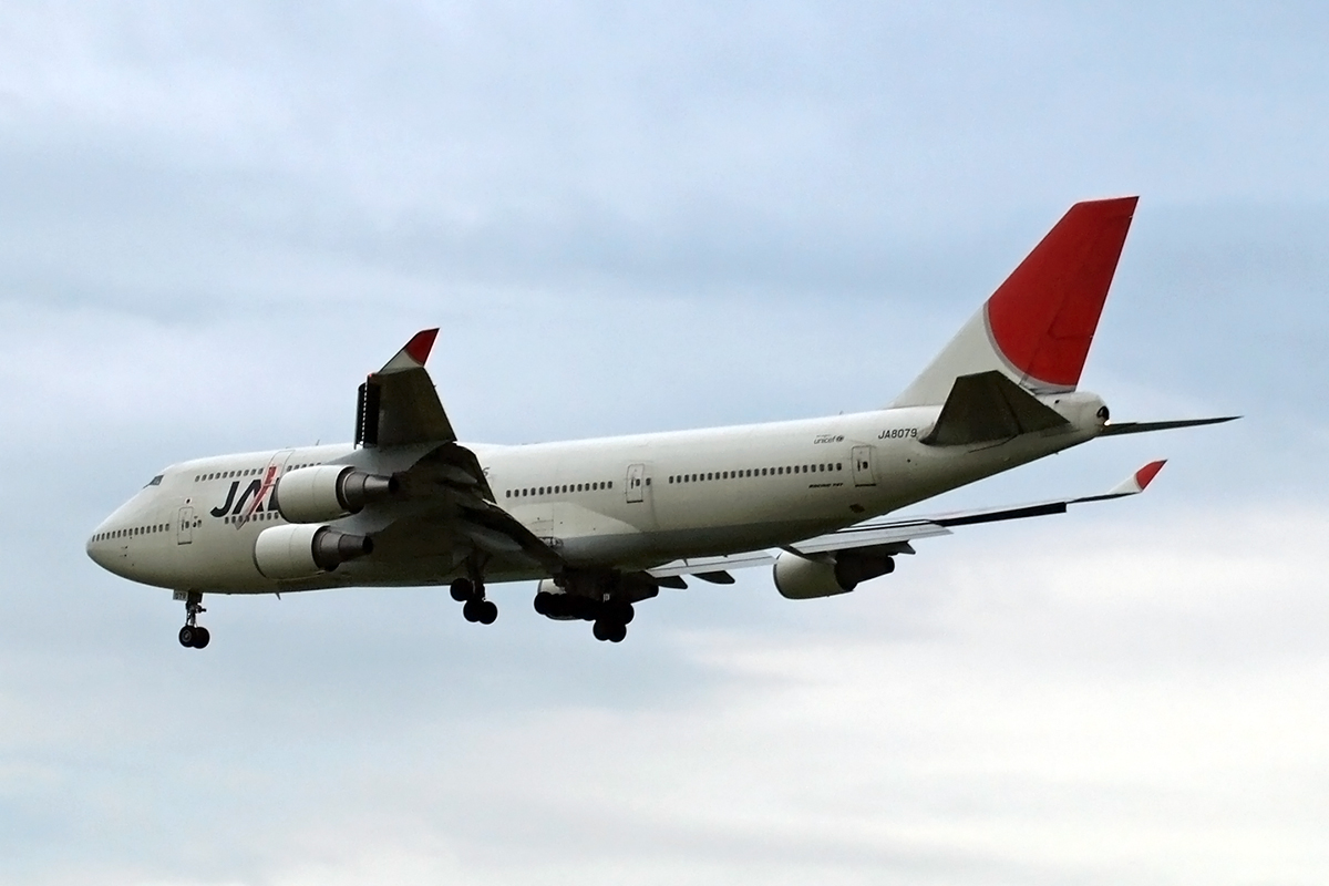 B747-446 Japan Airlines - JAL JA8079 Zagreb_Pleso June_14_2008