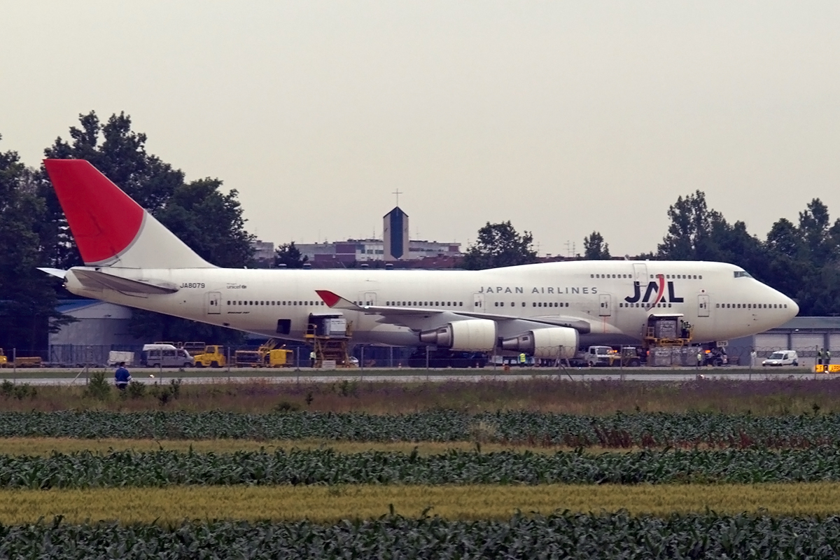 B747-446 Japan Airlines - JAL JA8079 Zagreb_Pleso June_14_2008