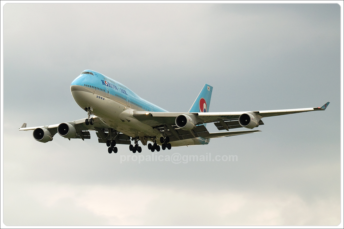 B747-4B5 Korean Air HL7607 Wien_Schwechat April_6_2007