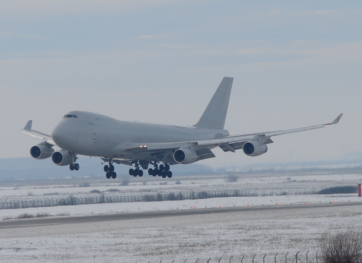 B747-4R7F/SCD Slik Way Airlines (Cargolux) LX-PCV Osijek_Klisa December_22_2009