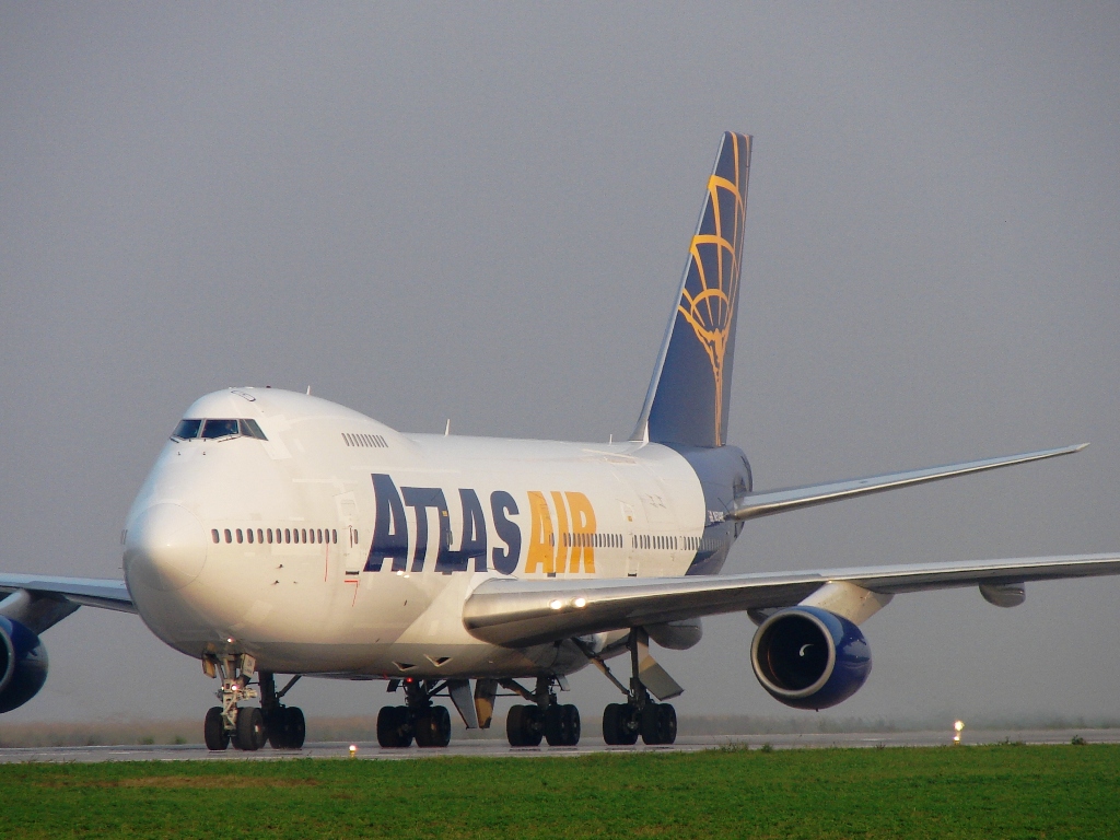 B747-2D7B(SF) Atlas Air N524MC Osijek_Klisa October_15_2008