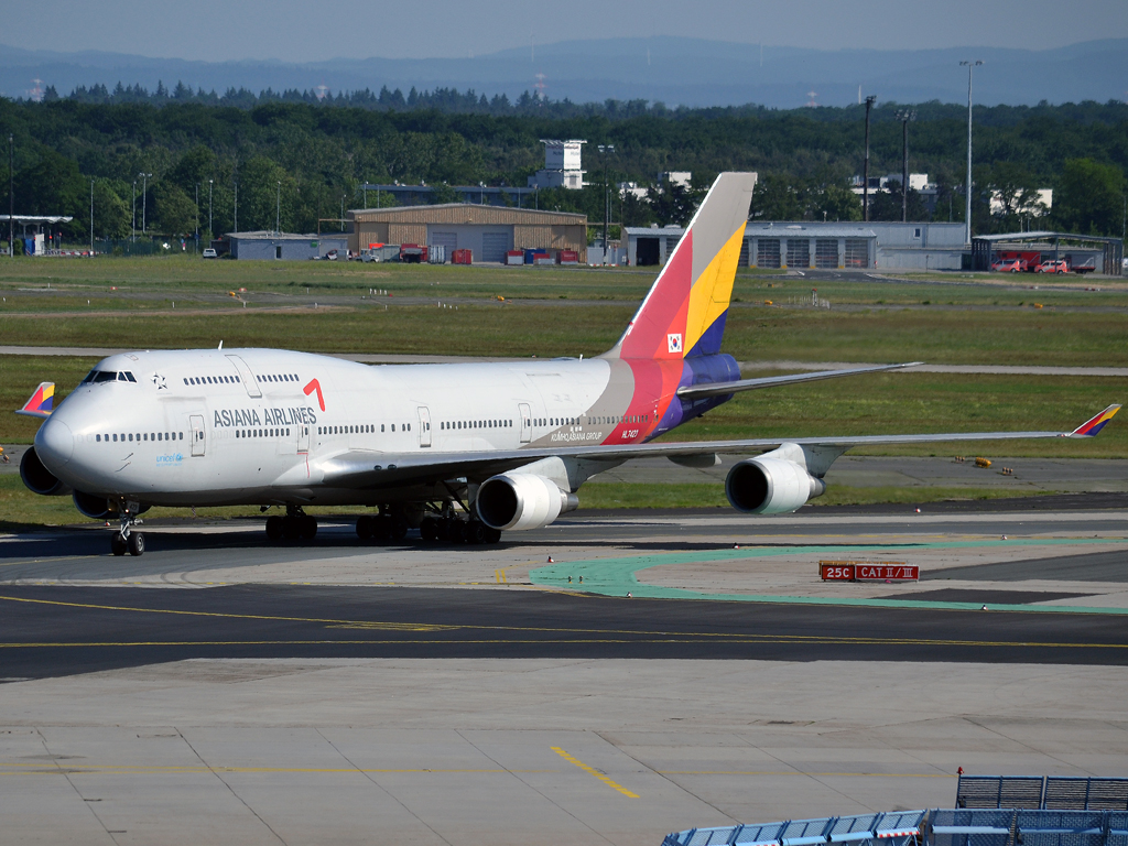 B747-48E/M Asiana Airlines HL7423 Frankfurt_Main (FRA/EDDF) May_26_2012