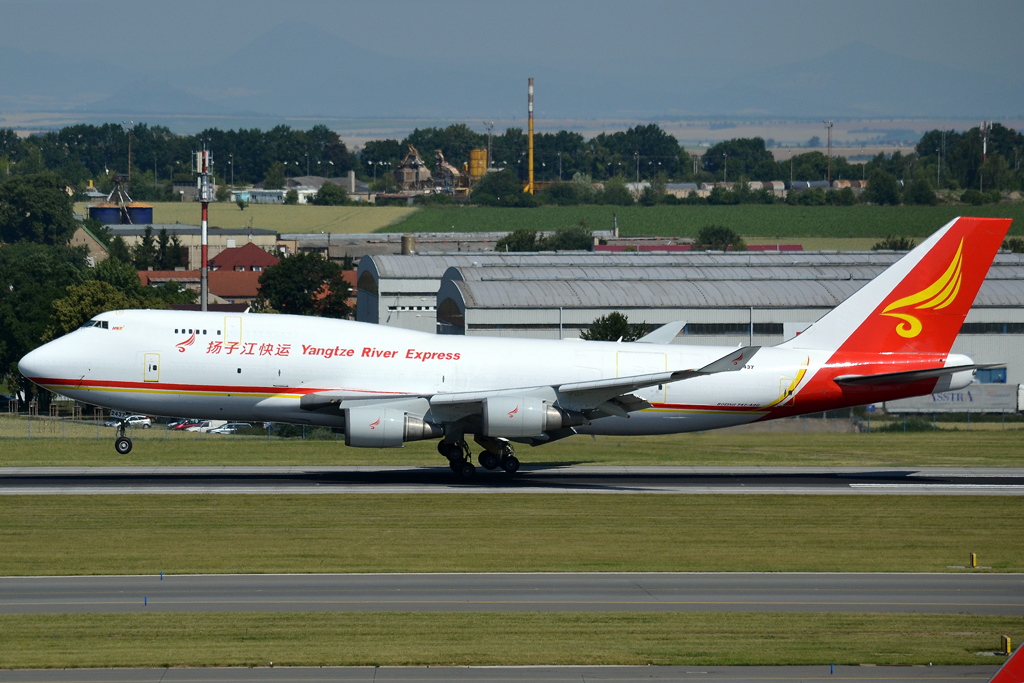 B747-481/BDSF Yangtze River Express B-2437 Prague_Ruzyne (PRG/LKPR) July_09_2011