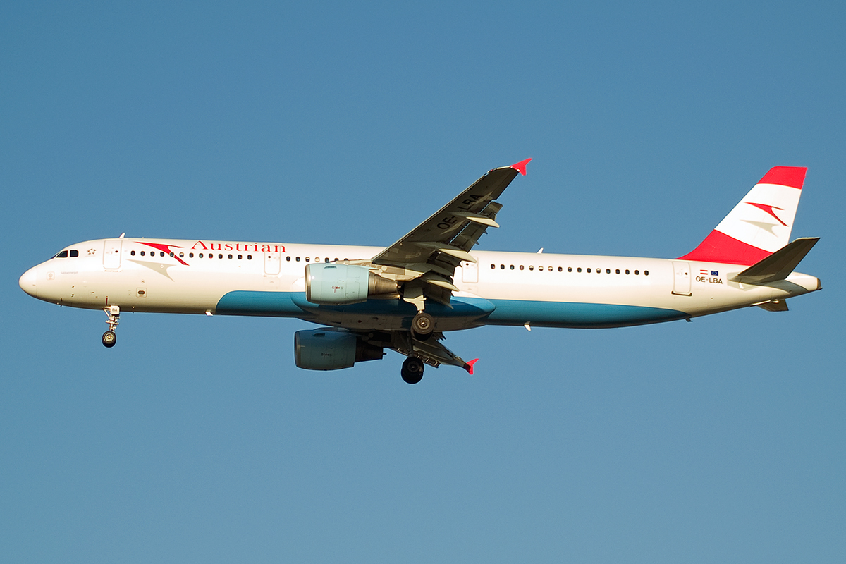 A321-111 Austrian Airlines OE-LBA Wien_Schwechat April_8_2007