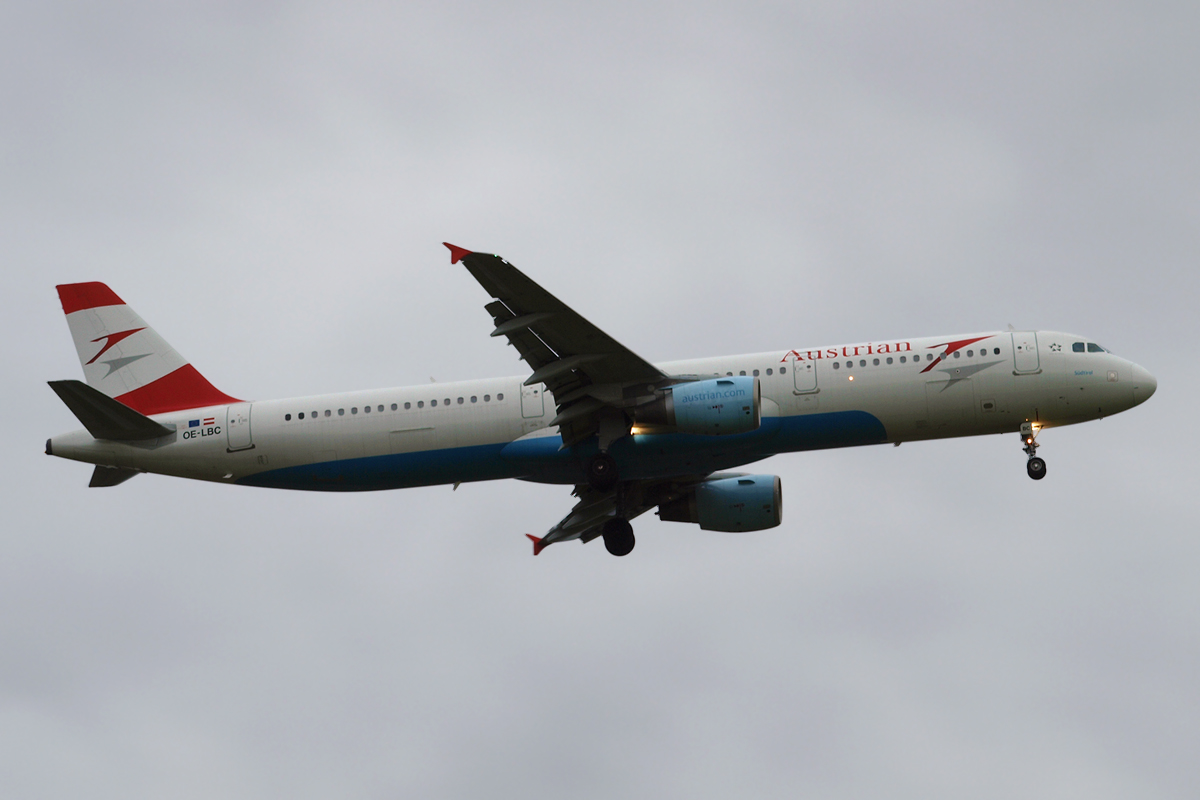 A321-111 Austrian Airlines OE-LBC London_Heathrow November_13_2010