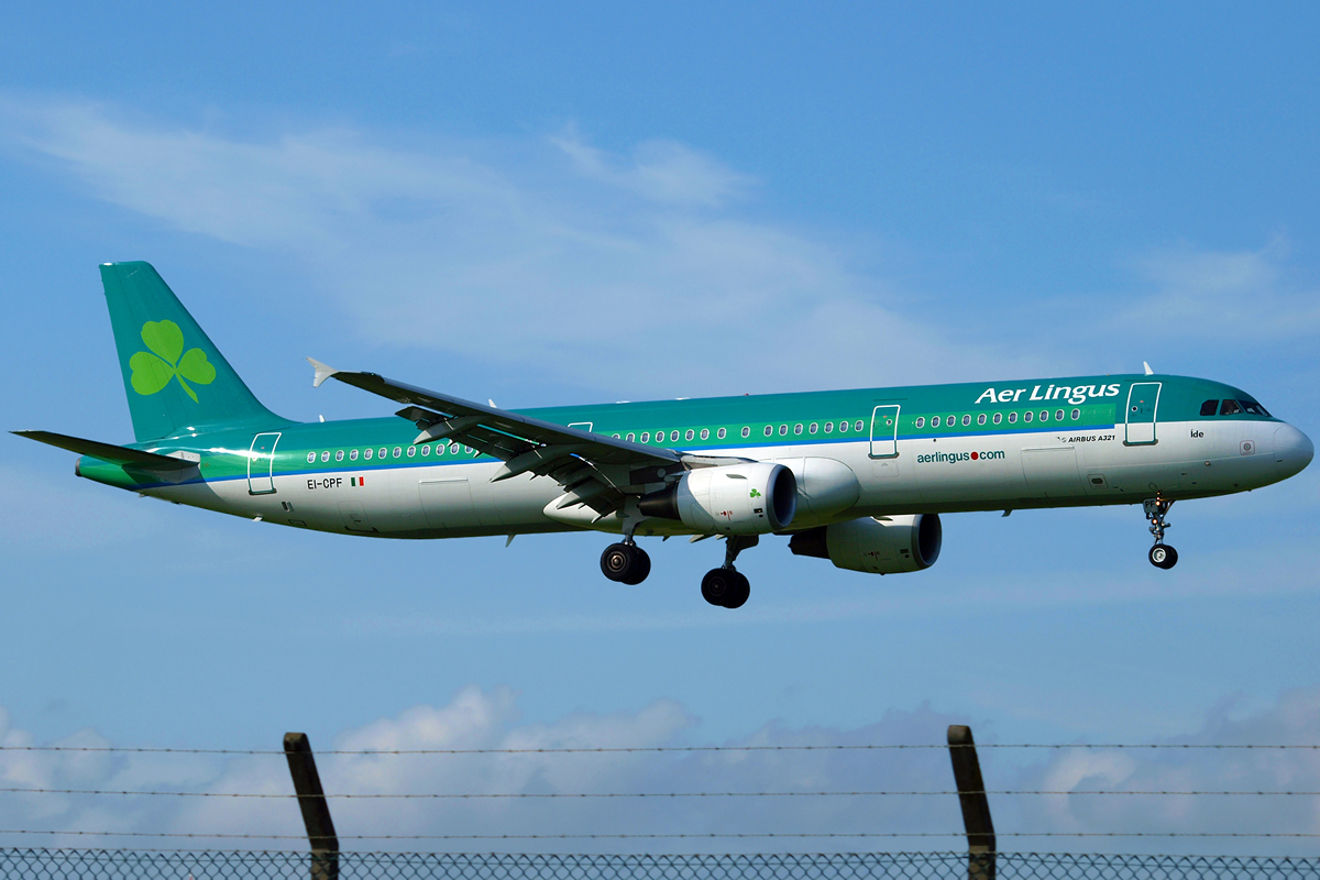 A321-211 Aer Lingus EI-CPF Dublin_Collinstown April_14_2009