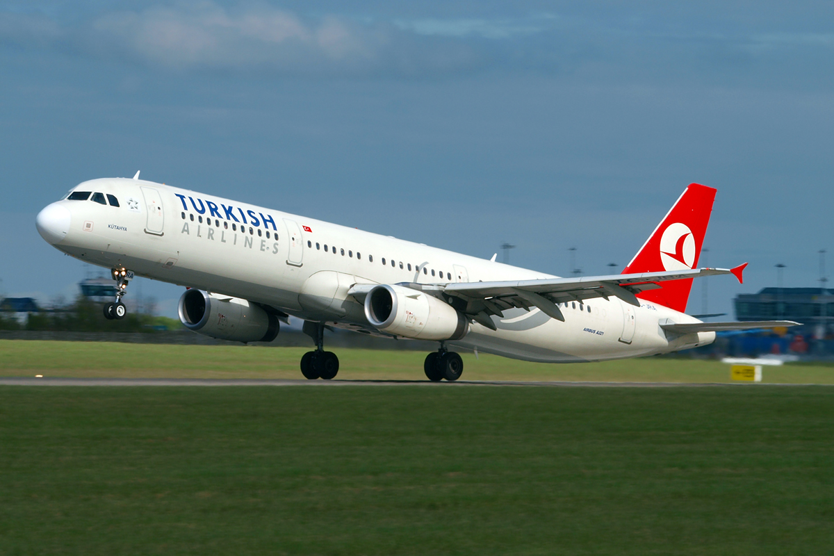 A321-232 Turkish Airlines TC-JRA Dublin_Collinstown April_10_2009