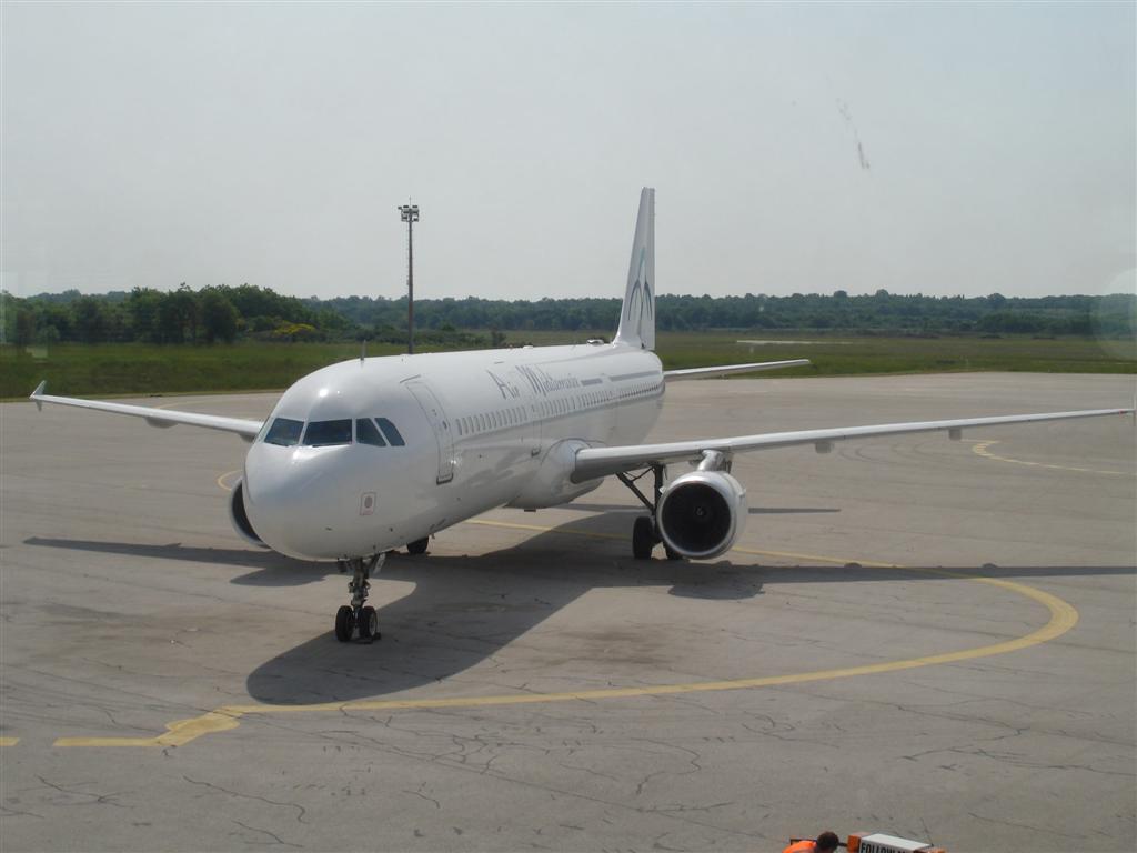 A321-111 Air Mediterranee F-GYAZ Pula (PUY/LDPL) 2007