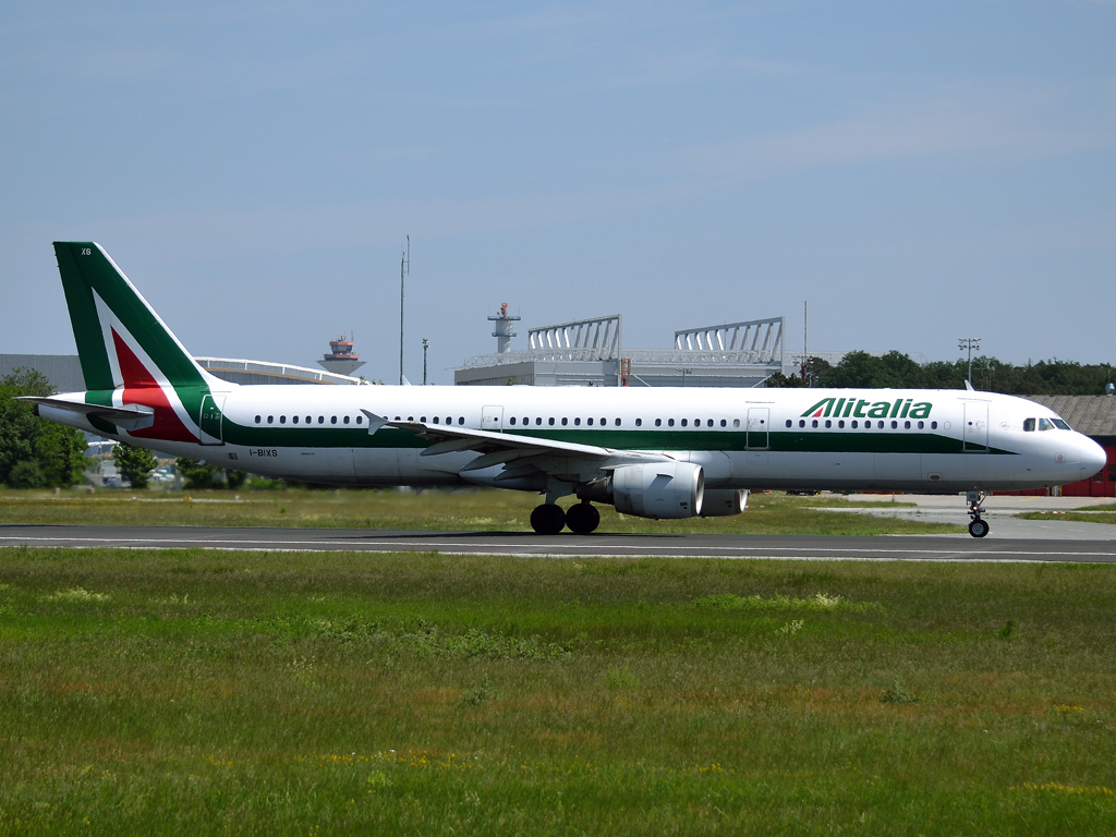 A321-112 Alitalia I-BIXS Frankfurt_Main (FRA/EDDF) May_26_2012