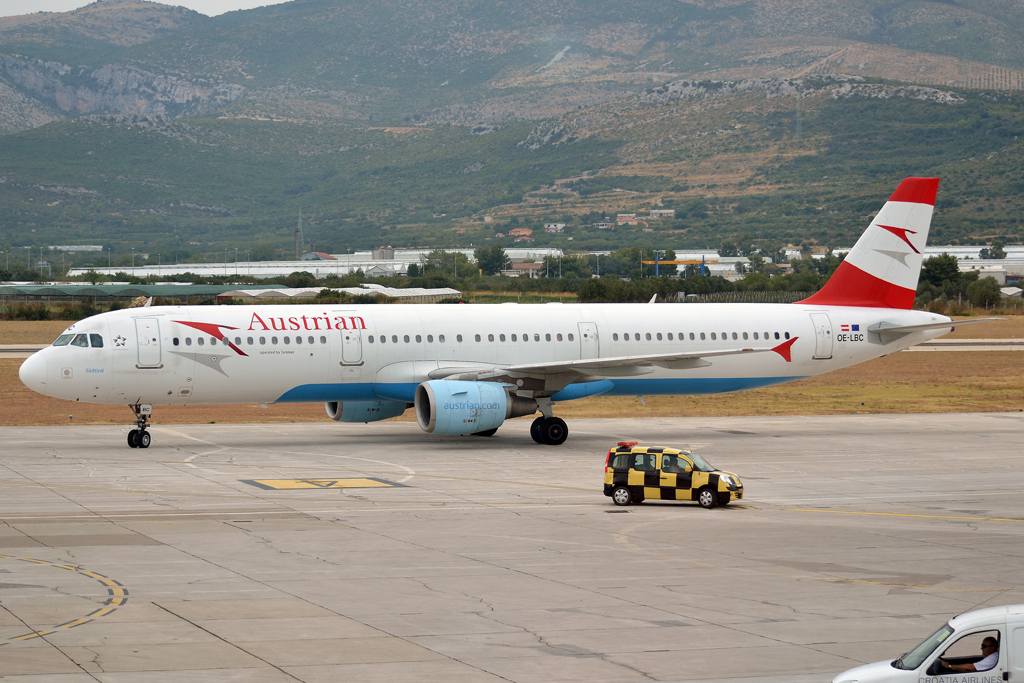 A321-111 Austrian Airlines OE-LBC Split_Resnik (SPU/LDSP) August_20_2013