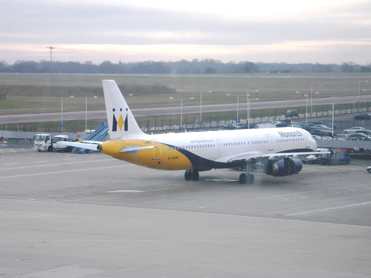 A321-231 Monarch Airlines G-OZBH London_Luton February_27_2009