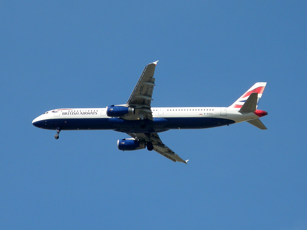 A321-231 British Airways G-EUXL Off-Airport - Horoměřice_CZ August_31_2009