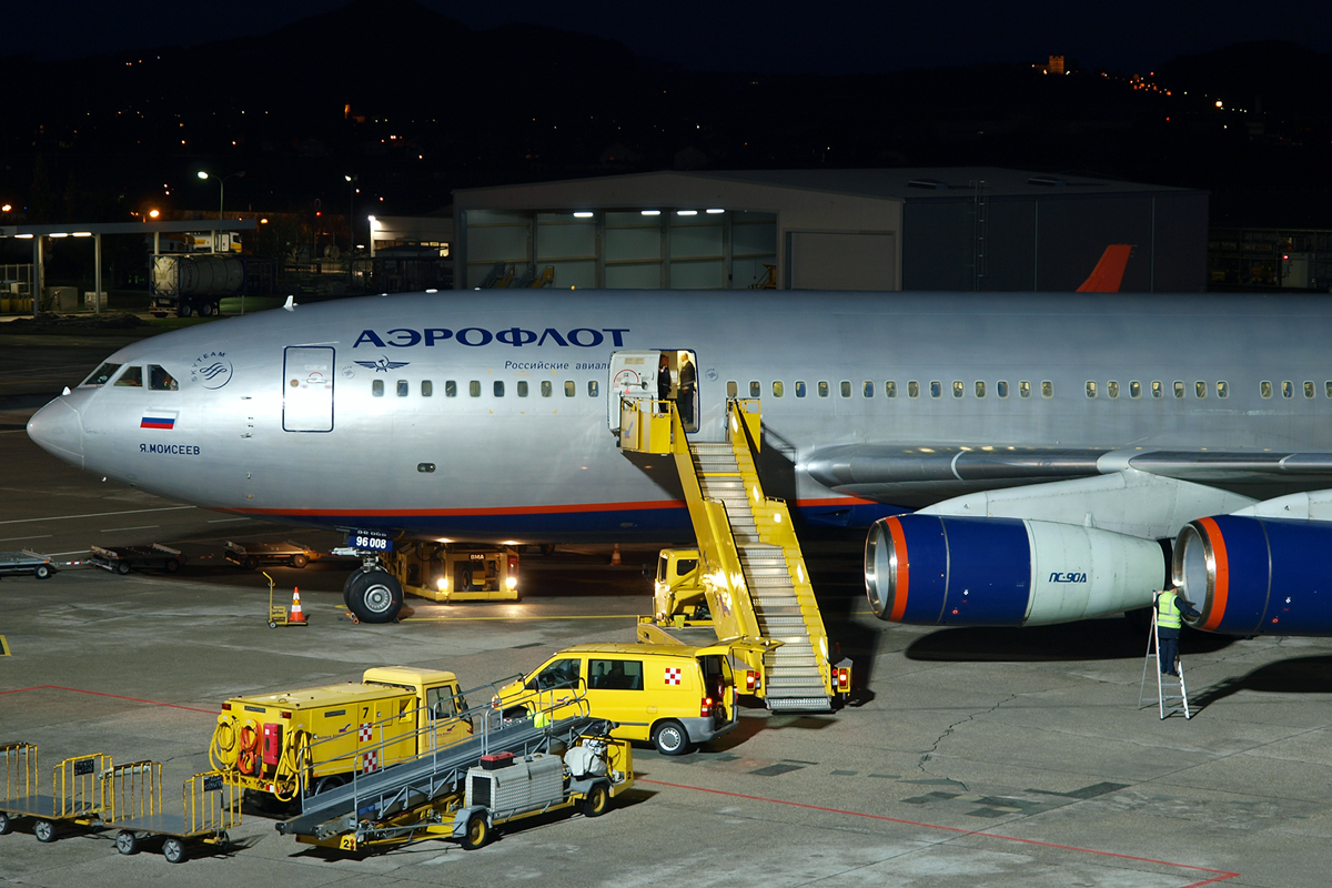 Ilyushin Il-96-300 Aeroflot Russian Airlines RA-96008 Salzburg (SZG/LOWS) January_9_2011