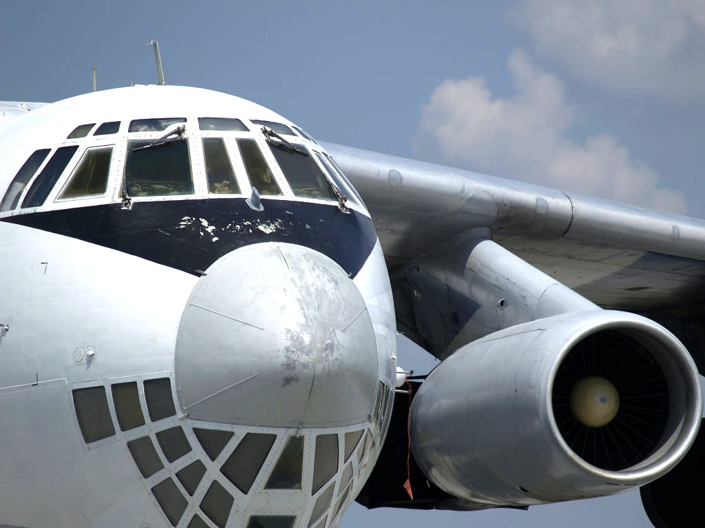 Ilyushin Il-76T Airline Transport ER-IBD Osijek_Klisa (OSI/LDOS) June_25_2006