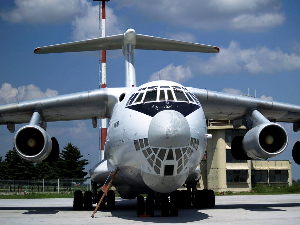 Ilyushin Il-76T Airline Transport ER-IBD Osijek_Klisa (OSI/LDOS) June_25_2006