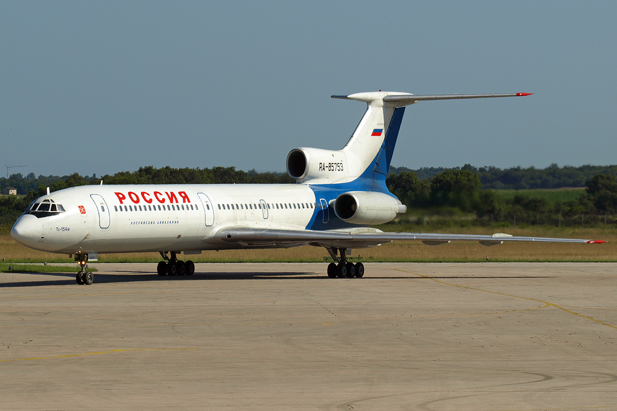 Tupolev Tu-154M Rossiya Russian Airlines RA-85753 Pula (PUY/LDPL) June_16_2007