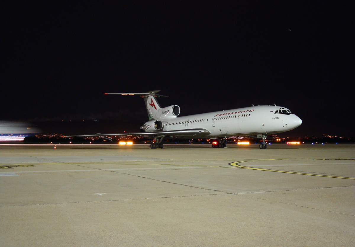 Tupolev Tu-154M Aviaenergo RA-85809 Zagreb_Pleso (ZAG/LDZA) March_9_2008