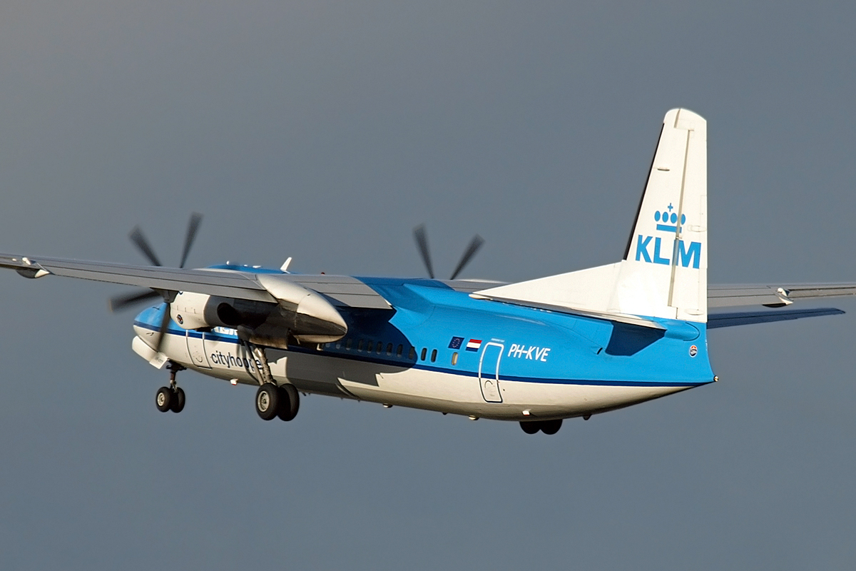 Fokker 50 KLM Cityhopper PH-KVE Amsterdam_Schiphol March_24_2008