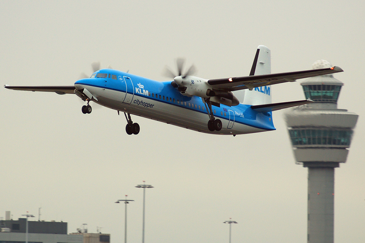 Fokker 50 KLM Cityhopper PH-LXR Amsterdam Schiphol April_19_2006