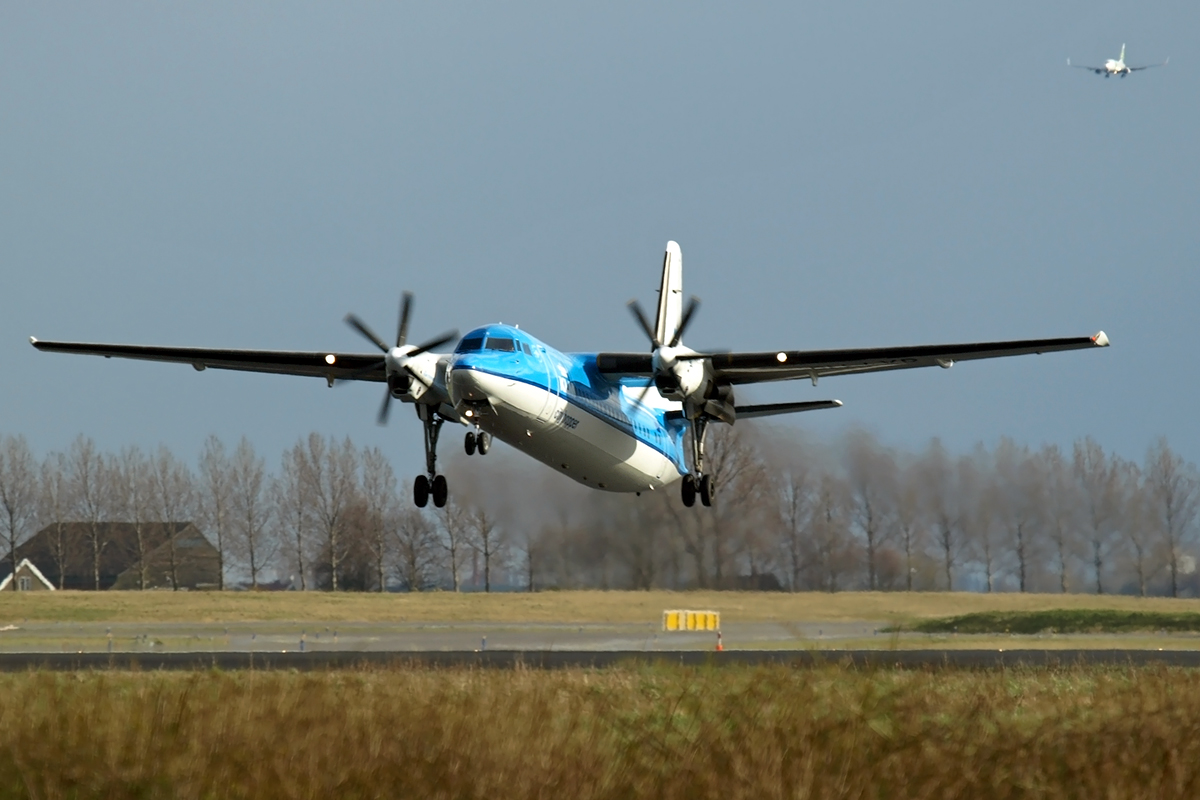 Fokker 50 KLM Cityhopper PH-LXR Amsterdam_Schiphol March_24_2008