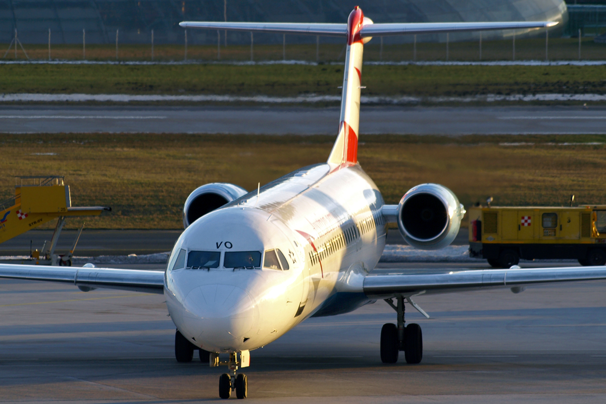 Fokker 100 (F-28-0100) Austrian Arrows (Tyrolean Airways) OE-LVO Salzburg January_9_2011