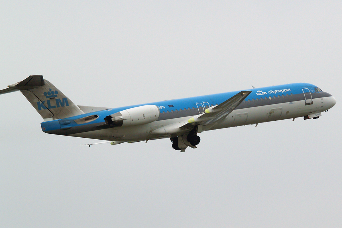 Fokker 100 (F-28-0100) KLM Cityhopper PH-OFG Amsterdam Schiphol April_15_2006