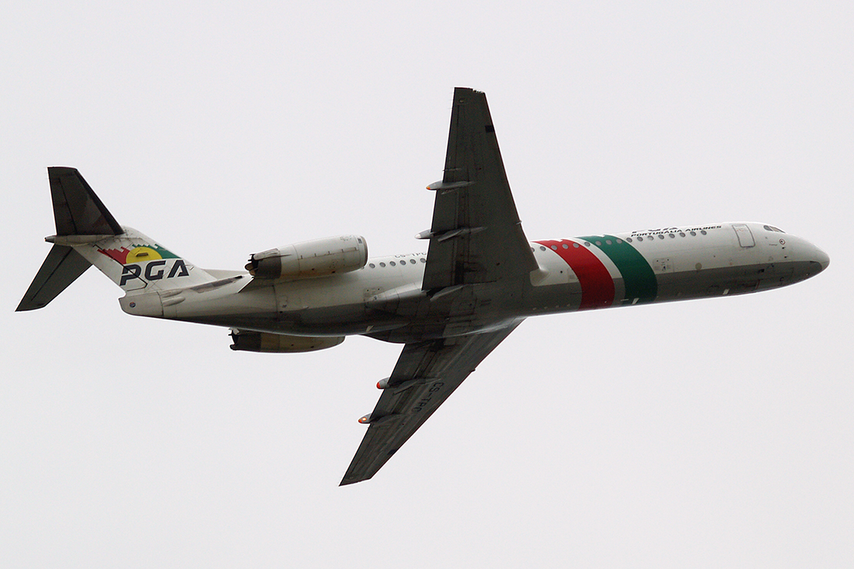 Fokker 100 (F-28-0100) PGA - Portugalia Airlines CS-TPC Amsterdam Schiphol April_15_2006