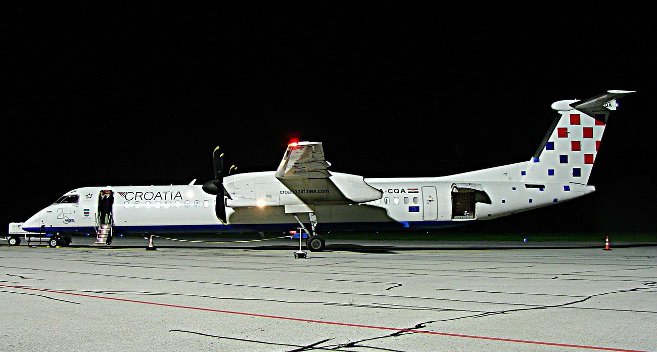 DHC-8-402Q Dash 8 Croatia Airlines 9A-CQA Osijek_Klisa (LDOS) August_24_2014