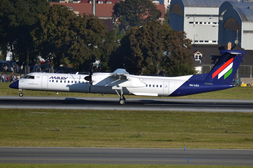 DHC-8-402Q Dash 8 Malev Hungarian Airlines HA-LQA Prague_Ruzyne (PRG/LKPR) October_2_2011