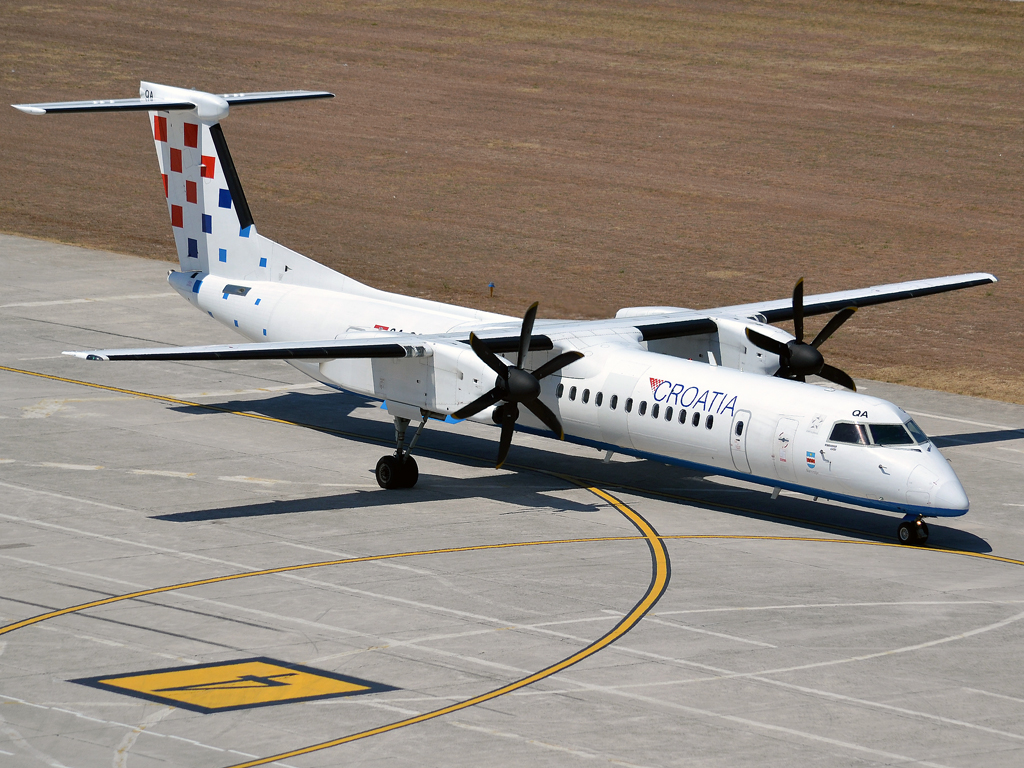 DHC-8-402Q Dash 8 Croatia Airlines 9A-CQA Split_Resnik (SPU/LDSP) August_03_2012