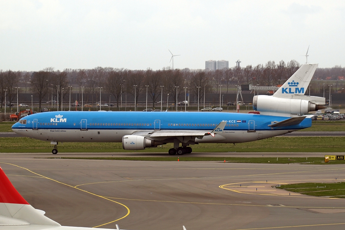 MD-11 KLM - Royal Dutch Airlines PH-KCE Amsterdam_Schiphol March_17_2008