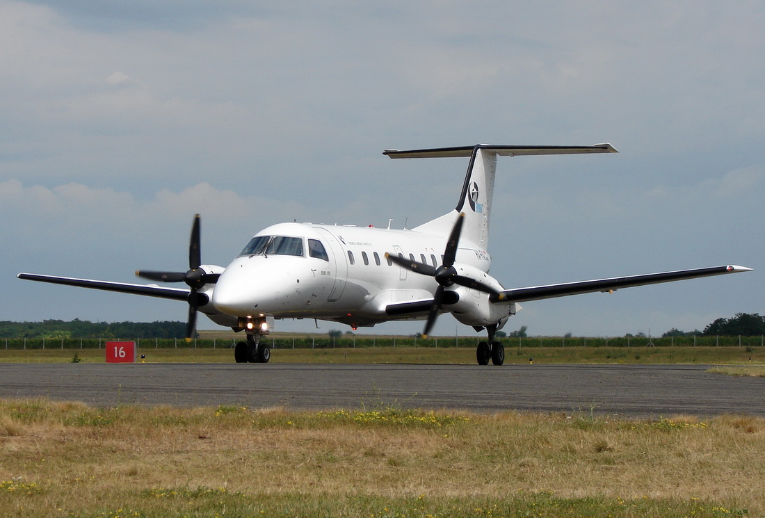 EMB-120QC Brasilia Budapest Aircraft Service HA-FAL Pecs_Pogany (PEV/LHPP) July_23_2011