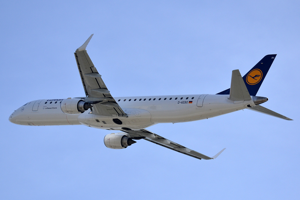 ERJ-195-200LR CityLine (Lufthansa Regional) D-AEBO Prague_Ruzyne (PRG/LKPR) October_05_2013