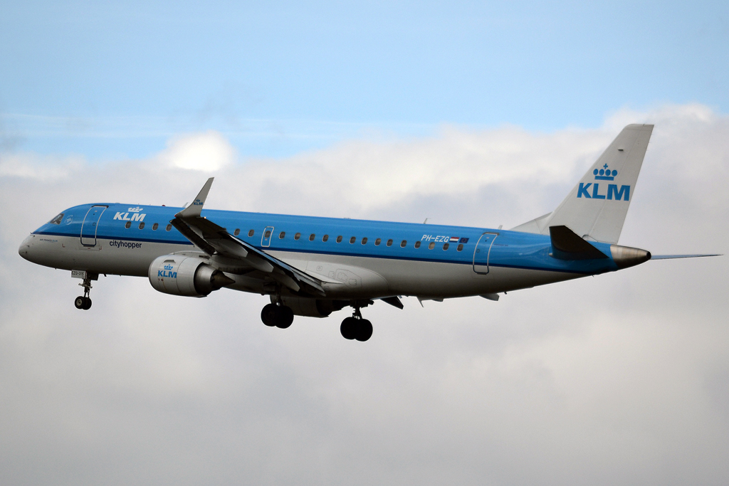 ERJ-190-100LR KLM Cityhopper PH-EZG Prague_Ruzyne (PRG/LKPR) February_03_2013