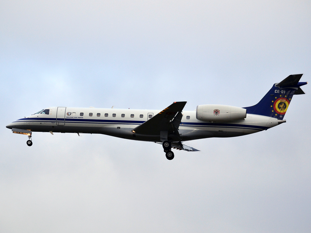 ERJ-135LR Belgium Air Force CE-01 Prague_Ruzyne (PRG/LKPR) December_23_2011