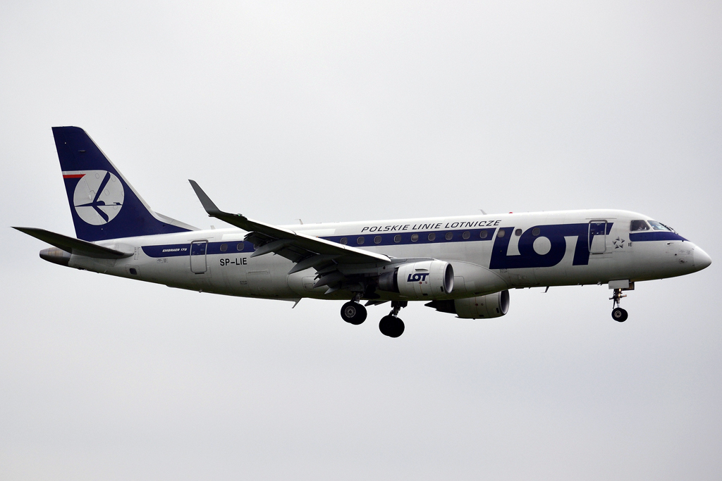 Embraer EMB-175-200LR LOT Polish Airlines SP-LIE Prague_Ruzyne (PRG/LKPR) April_28_2013