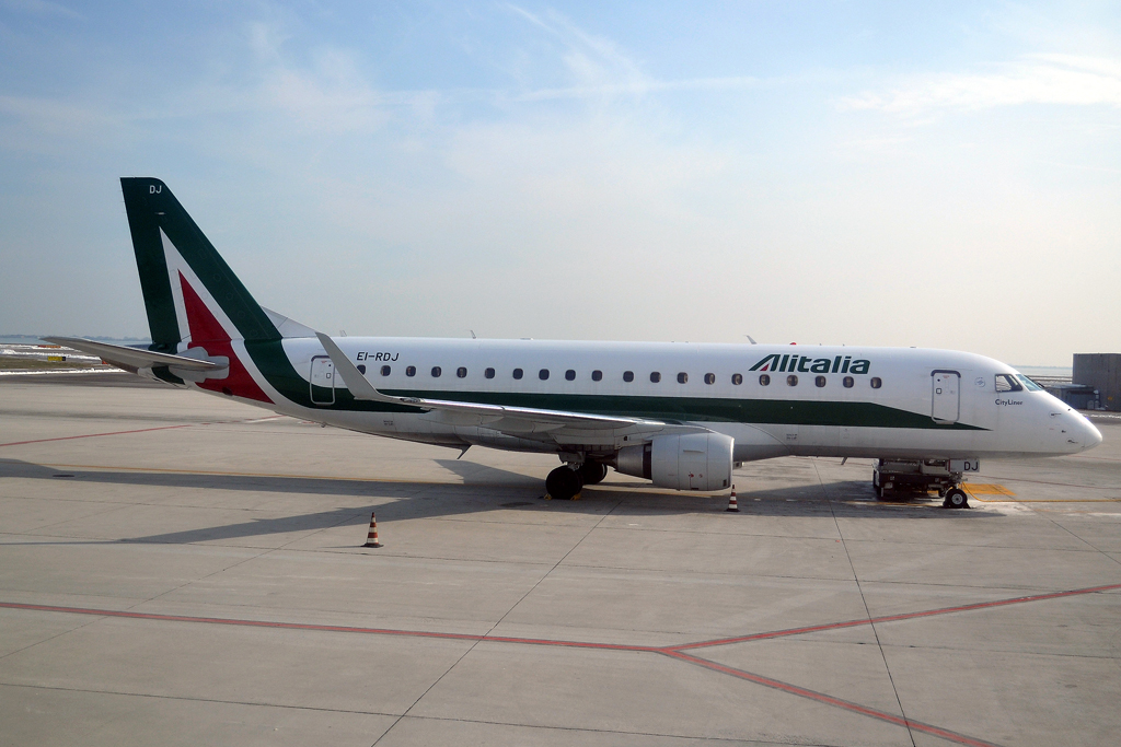 ERJ-175-200LR Alitalia CityLiner EI-RDJ Venice_Marco_Polo (VCE/LIPZ) February_15_2013