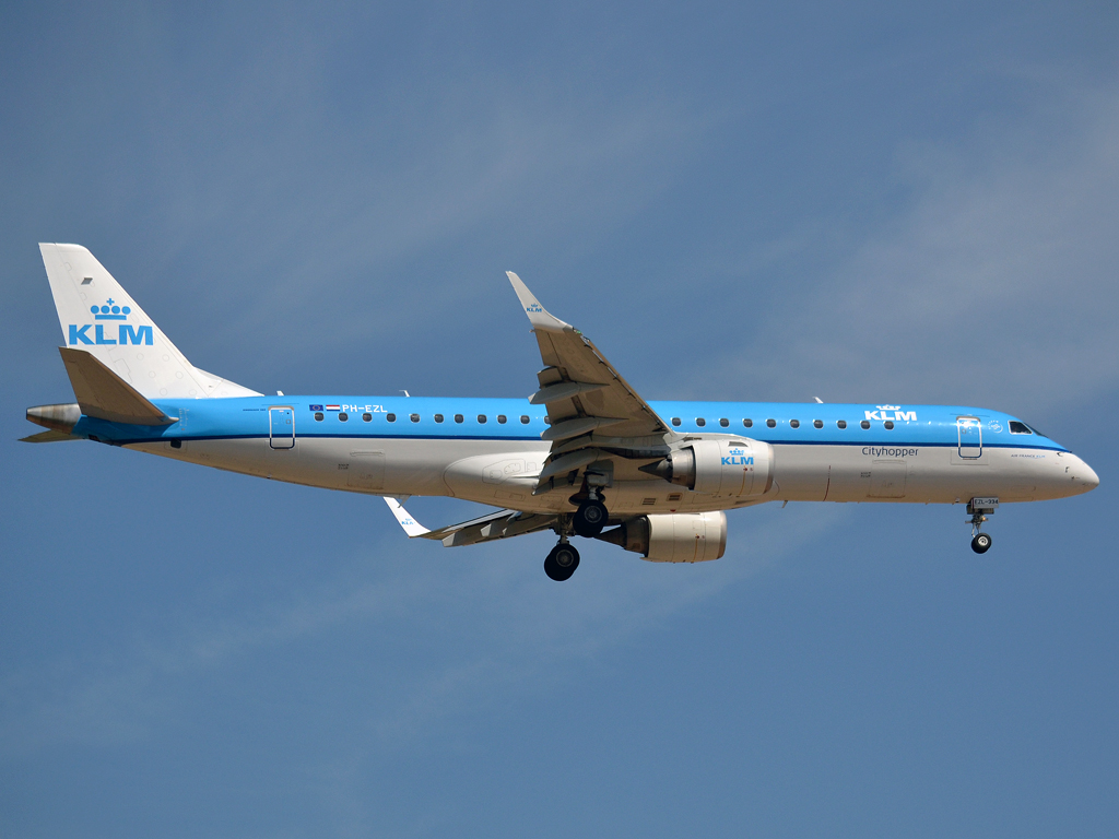 ERJ-190-100STD KLM Cityhopper PH-EZL Frankfurt_Main (FRA/EDDF) May_26_2012