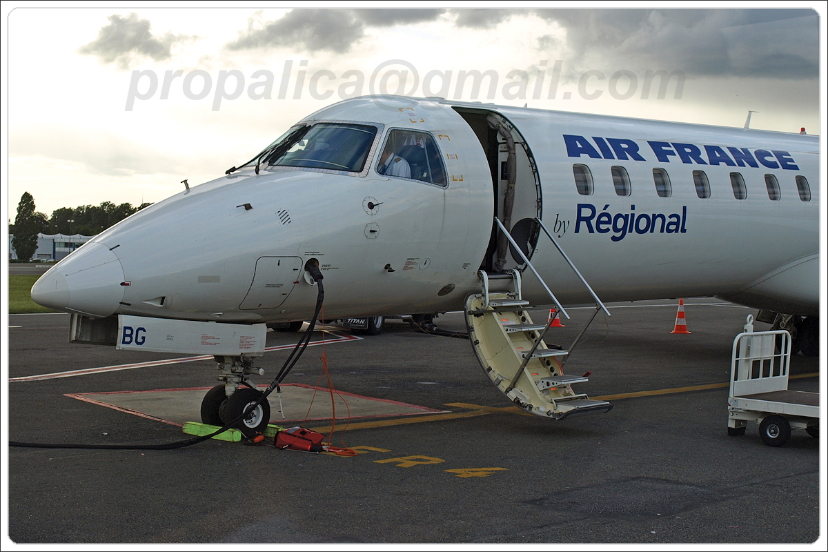 ERJ-145MP Air France (Regional Airlines) F-GUBG Paris_Charles_de_Gaulle (CDG/LFPG) June_25_2007